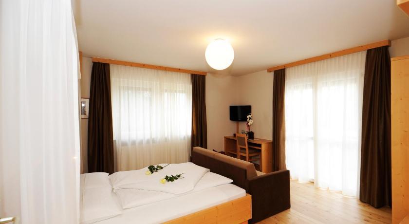 Hotel Jasmin Merano Esterno foto